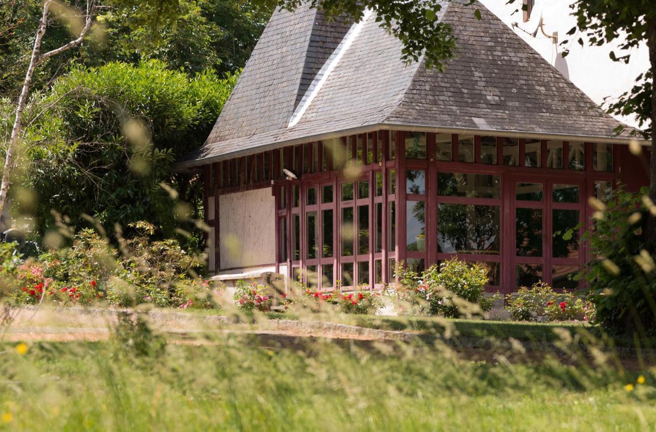 Hotel Le Monde De Charlie Bellerive-sur-Allier Esterno foto