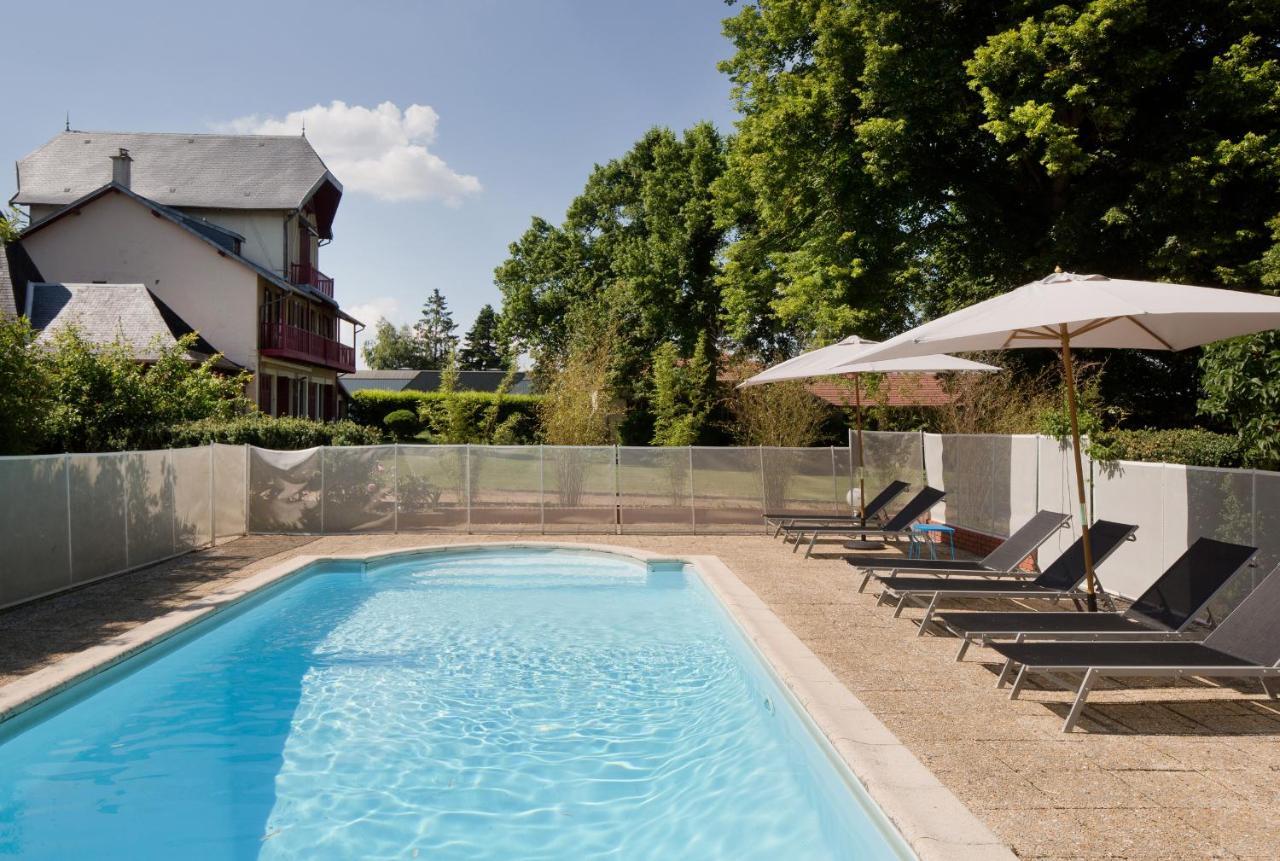 Hotel Le Monde De Charlie Bellerive-sur-Allier Esterno foto