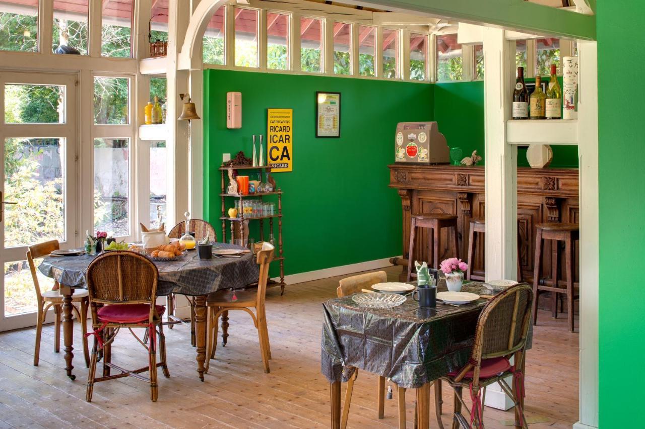 Hotel Le Monde De Charlie Bellerive-sur-Allier Esterno foto